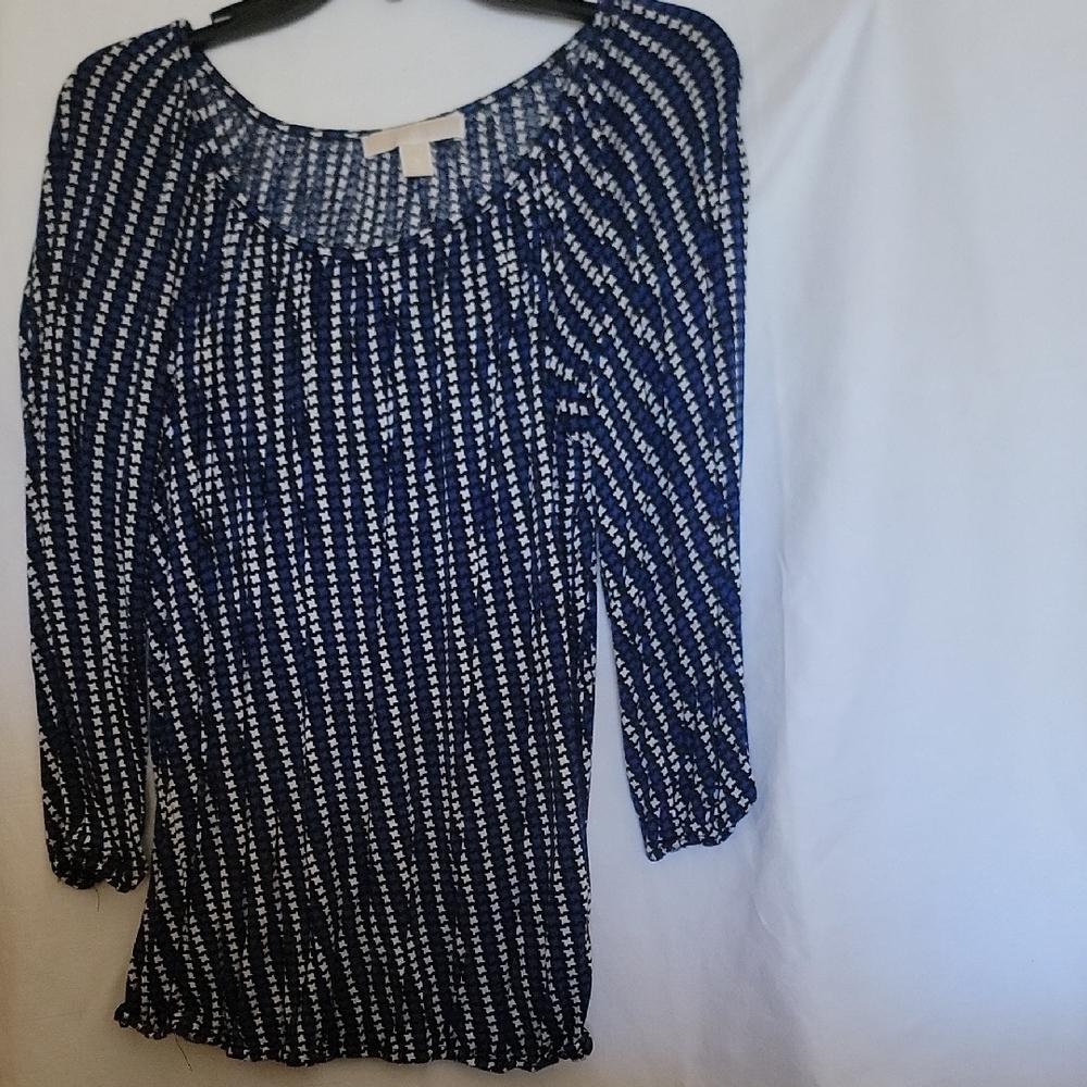 Navy and White Patterned Blouse